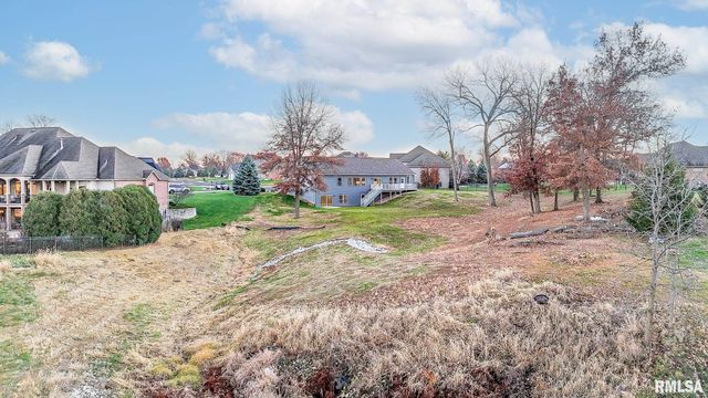 1621 GRANDLAKE Court, Pekin, IL 61554