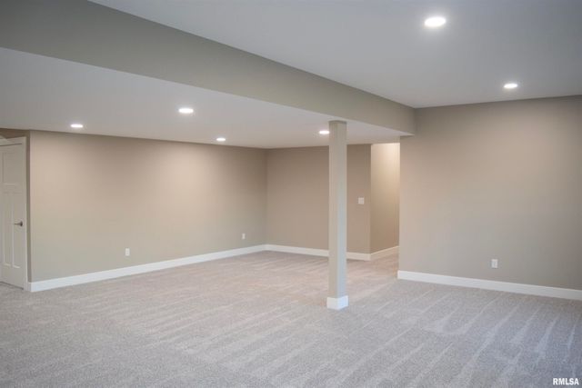 1621 GRANDLAKE Court, Pekin, IL 61554