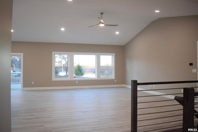 1621 GRANDLAKE Court, Pekin, IL 61554