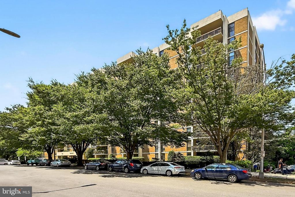 1016 S WAYNE ST #101, Arlington, VA 22204