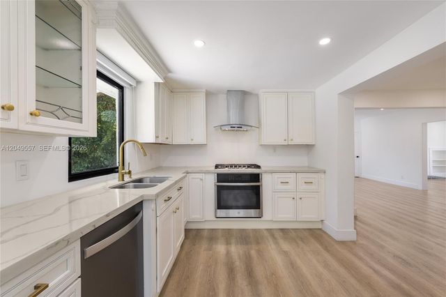 7111 SW 63rd Avenue, South Miami, FL 33143