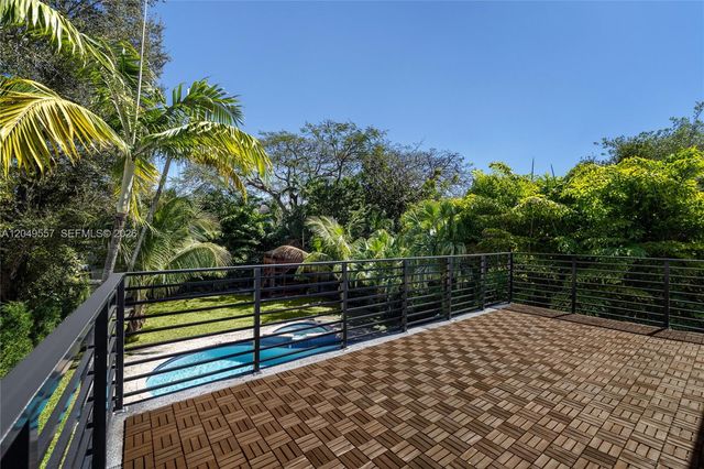 7111 SW 63rd Avenue, South Miami, FL 33143