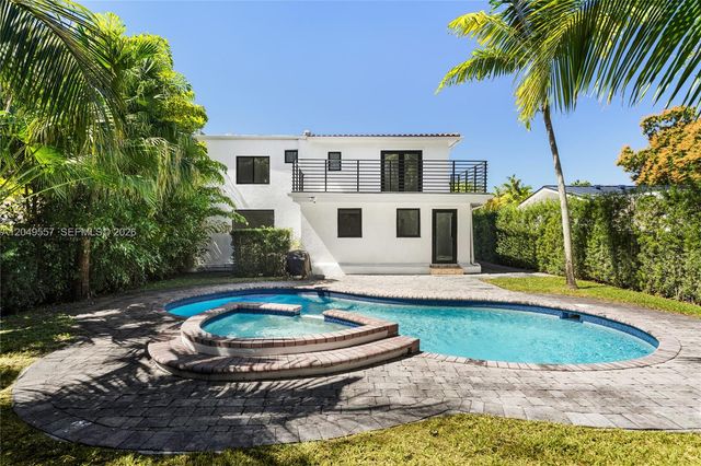 7111 SW 63rd Avenue, South Miami, FL 33143