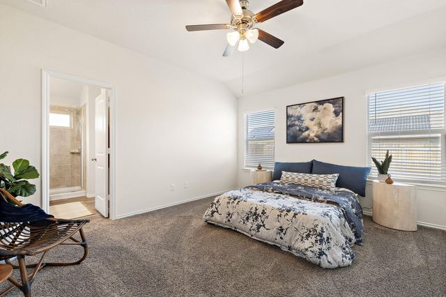 1944 T H Johnson DR, Taylor, TX 76574