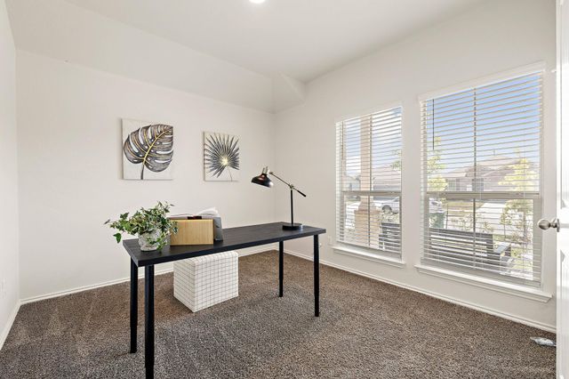 1944 T H Johnson DR, Taylor, TX 76574