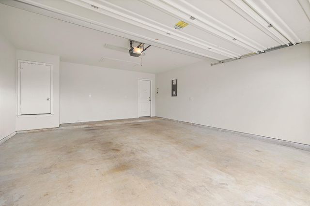 1944 T H Johnson DR, Taylor, TX 76574