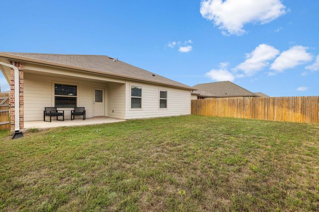1944 T H Johnson DR, Taylor, TX 76574