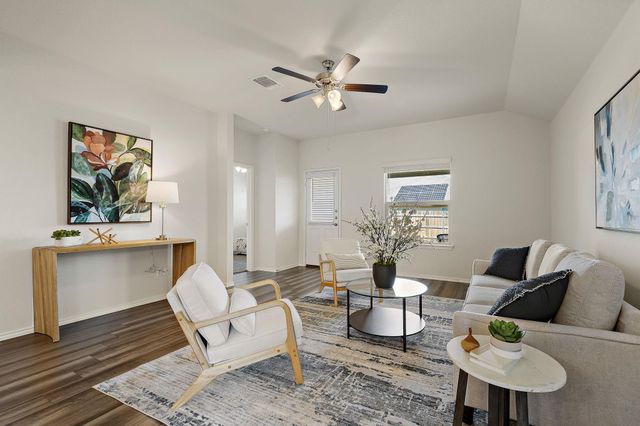 1944 T H Johnson DR, Taylor, TX 76574