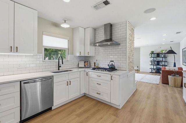 4403 Elmsgrove DR, Austin, TX 78721