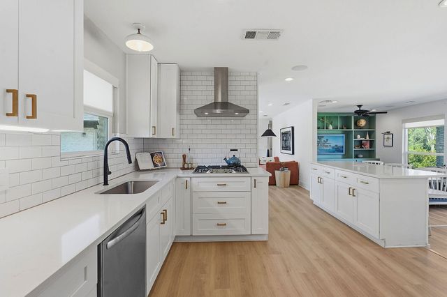 4403 Elmsgrove DR, Austin, TX 78721