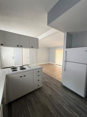2107 Alta Vista Ave B, Austin, TX 78704