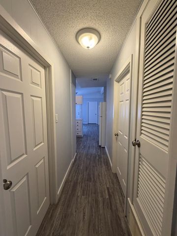 2107 Alta Vista Ave B, Austin, TX 78704
