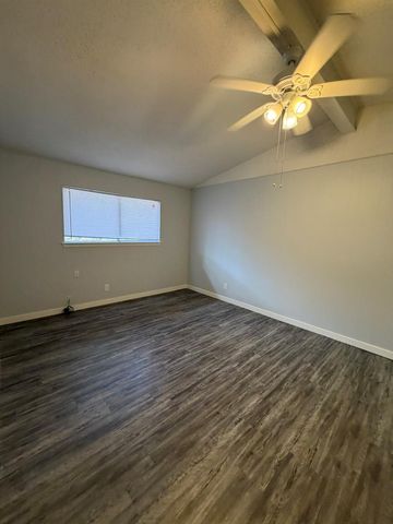 2107 Alta Vista Ave B, Austin, TX 78704