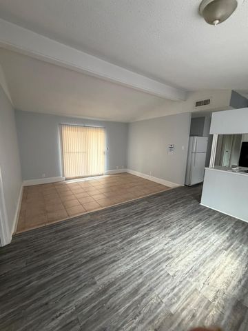 2107 Alta Vista Ave B, Austin, TX 78704
