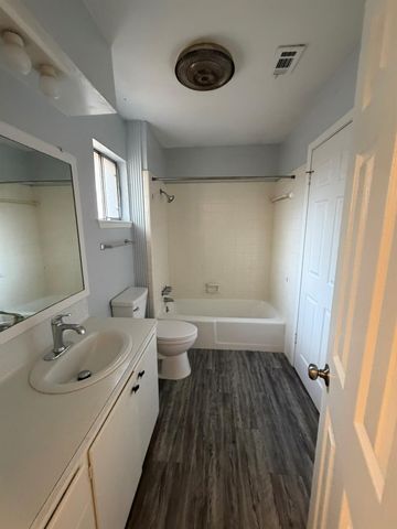 2107 Alta Vista Ave B, Austin, TX 78704