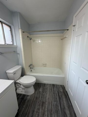 2107 Alta Vista Ave B, Austin, TX 78704