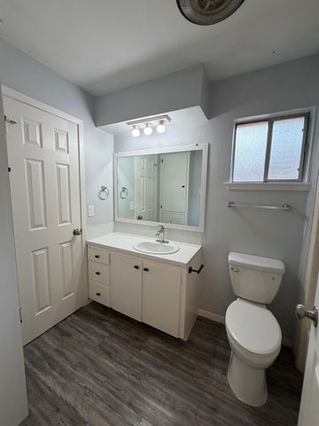 2107 Alta Vista Ave B, Austin, TX 78704