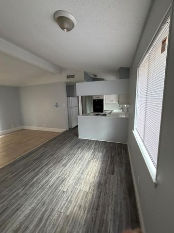 2107 Alta Vista Ave B, Austin, TX 78704