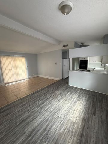 2107 Alta Vista Ave B, Austin, TX 78704