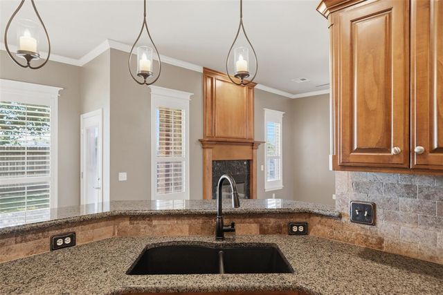 10716 NW 37th Street, Yukon, OK 73099