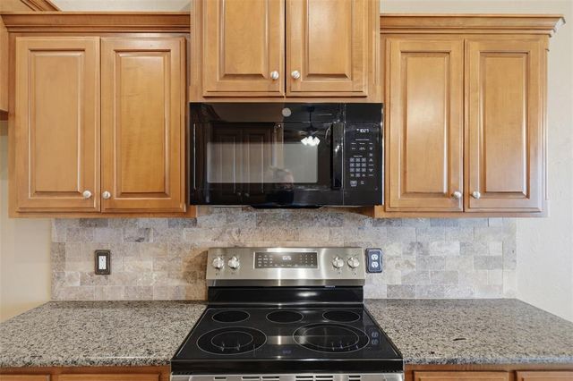 10716 NW 37th Street, Yukon, OK 73099