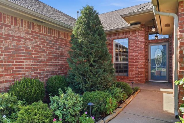 10716 NW 37th Street, Yukon, OK 73099