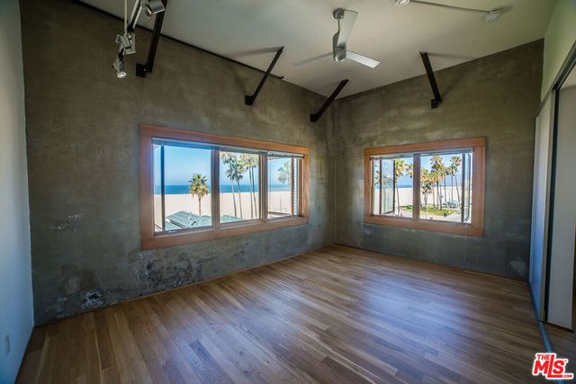 8 Brooks Avenue 12, Venice, CA 90291