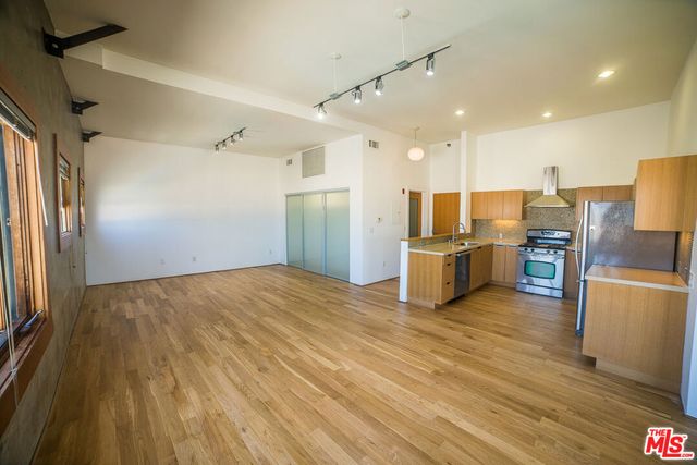 8 Brooks Avenue 12, Venice, CA 90291