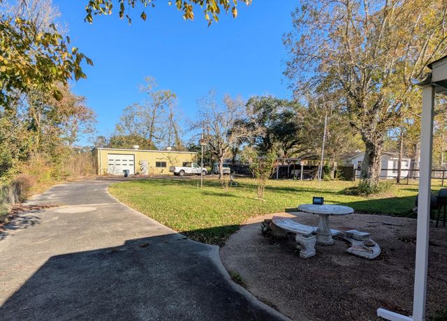 114 Wallisville Road, Liberty, TX 77575