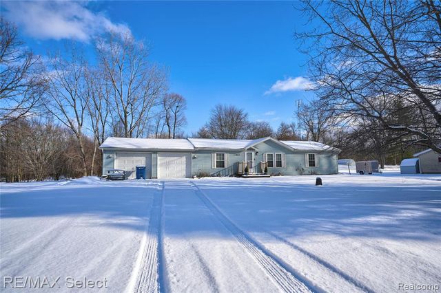 11061 Main Road, Fenton, MI 48430