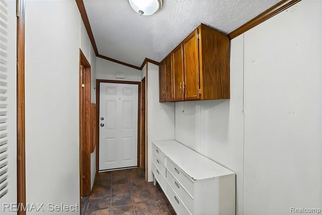 11061 Main Road, Fenton, MI 48430