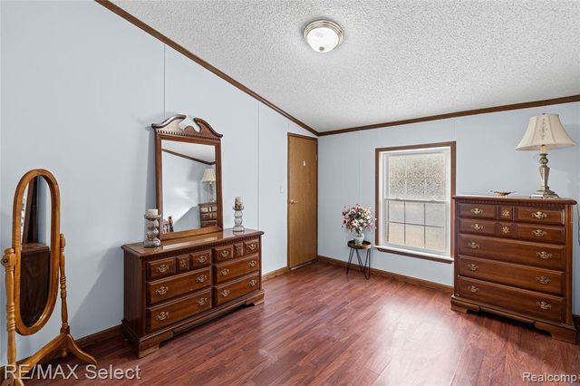 11061 Main Road, Fenton, MI 48430