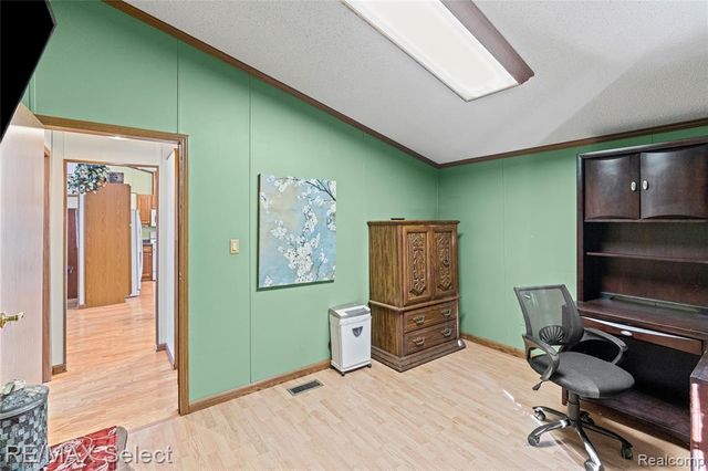 11061 Main Road, Fenton, MI 48430