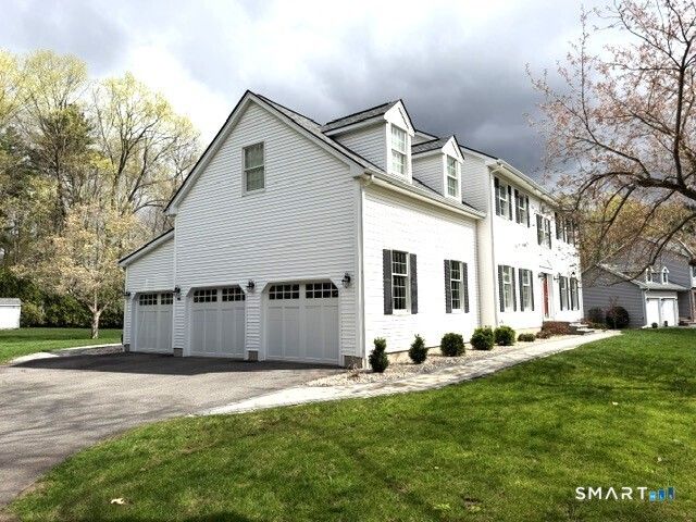 6 Sycamore Hills Road, Avon, CT 06001