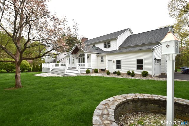 6 Sycamore Hills Road, Avon, CT 06001