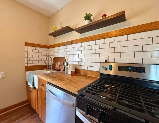 2719 Euclid Avenue, Berwyn, IL 60402
