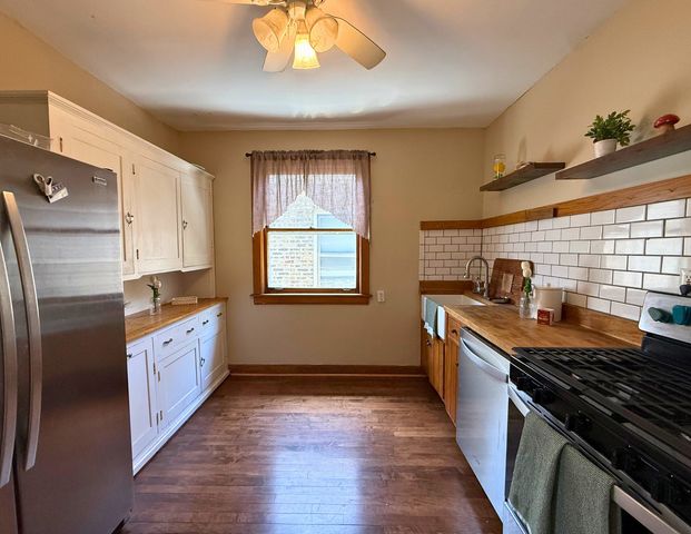 2719 Euclid Avenue, Berwyn, IL 60402