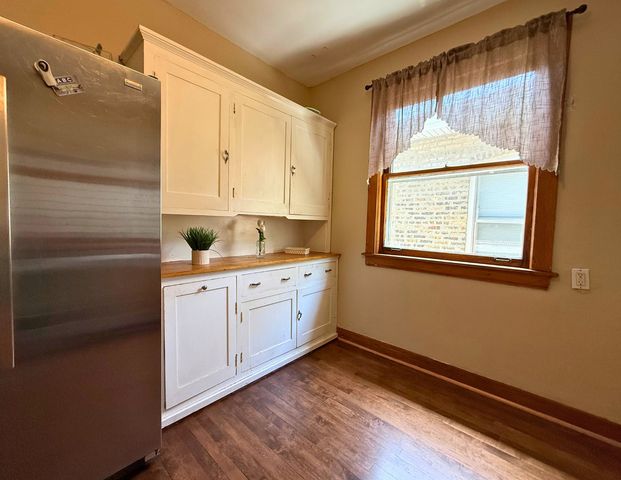 2719 Euclid Avenue, Berwyn, IL 60402