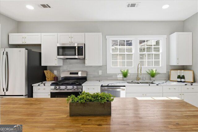 2955 E Point, East Point, GA 30344