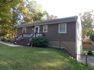 1340 N FOREST AVE, Waynesboro, VA 22980