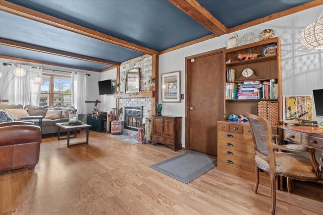3710 S Pleasant View DRIVE, New Berlin, WI 53151