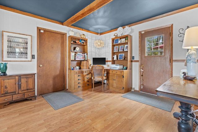 3710 S Pleasant View DRIVE, New Berlin, WI 53151