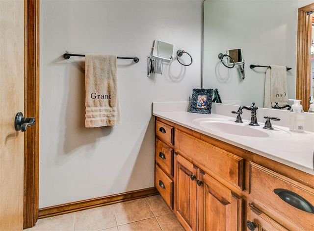 5832 Havenshire Lane, Edmond, OK 73034