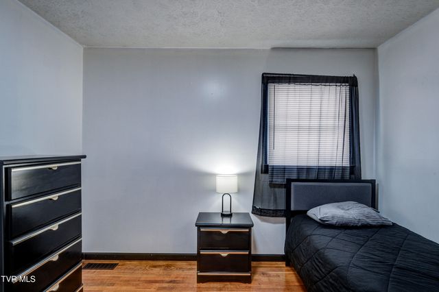 1511 East Holston Avenue, Johnson City, TN 37601