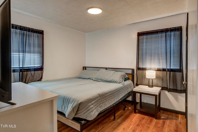 1511 East Holston Avenue, Johnson City, TN 37601