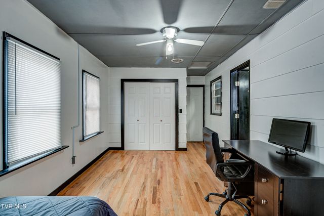 1511 East Holston Avenue, Johnson City, TN 37601