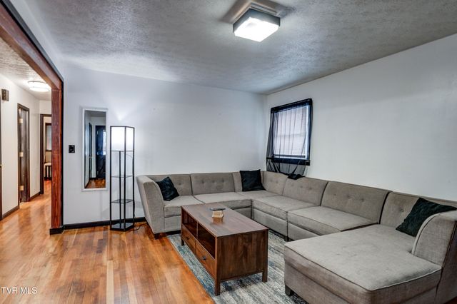 1511 East Holston Avenue, Johnson City, TN 37601