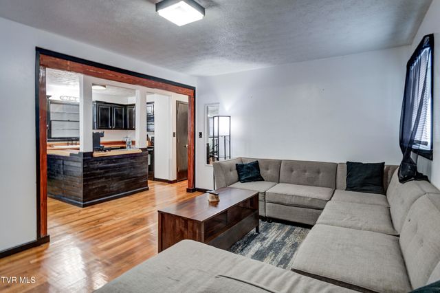 1511 East Holston Avenue, Johnson City, TN 37601