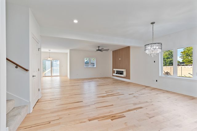 6705 W 91st Place, Oak Lawn, IL 60453