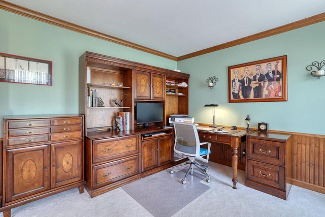 W284N4919 Roosevelts Quay, Pewaukee, WI 53072